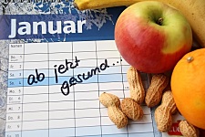 Kalenderblatt vom Januar, auf dem Obst liegt, als Sinnbild für gute Vorsätze im neuen Jahr 